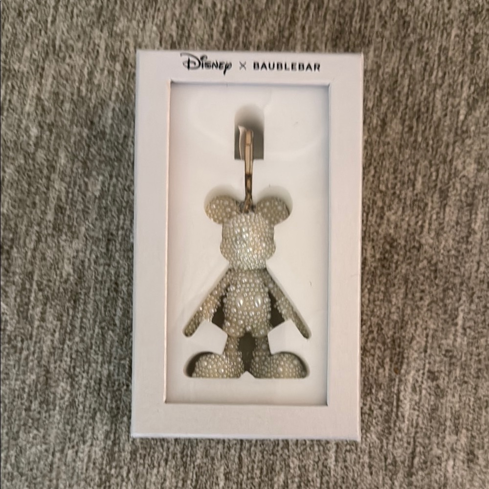Disney BaubleBar Mickey Mouse Keychain - Gold/Pearls